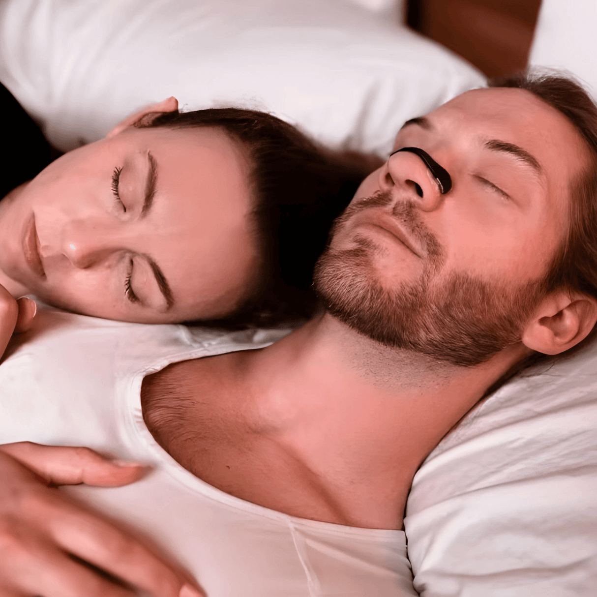 AirNite – Anti-Snarkningskit i Svart eller Vitt med Näsklipp & Andningstabs för Bättre Nässandning