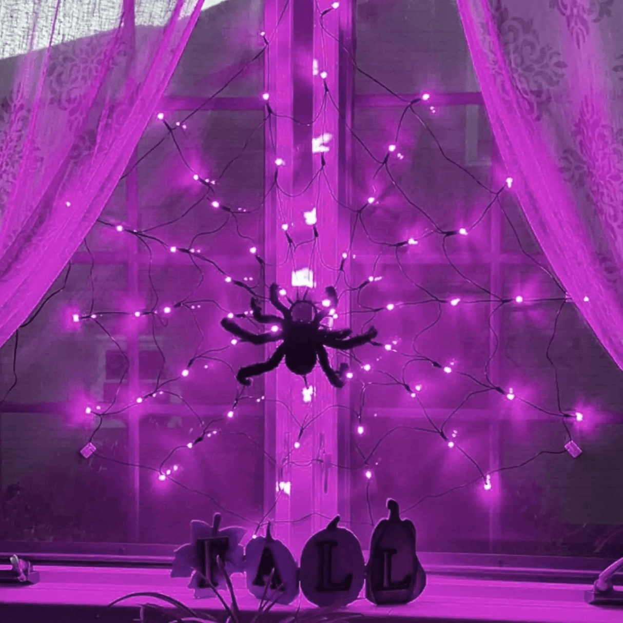 SpiderGlow – Halloween Spindelnät LED-ljusslinga med Fjärrkontroll, Spindeldekoration & 8 Ljuslägen