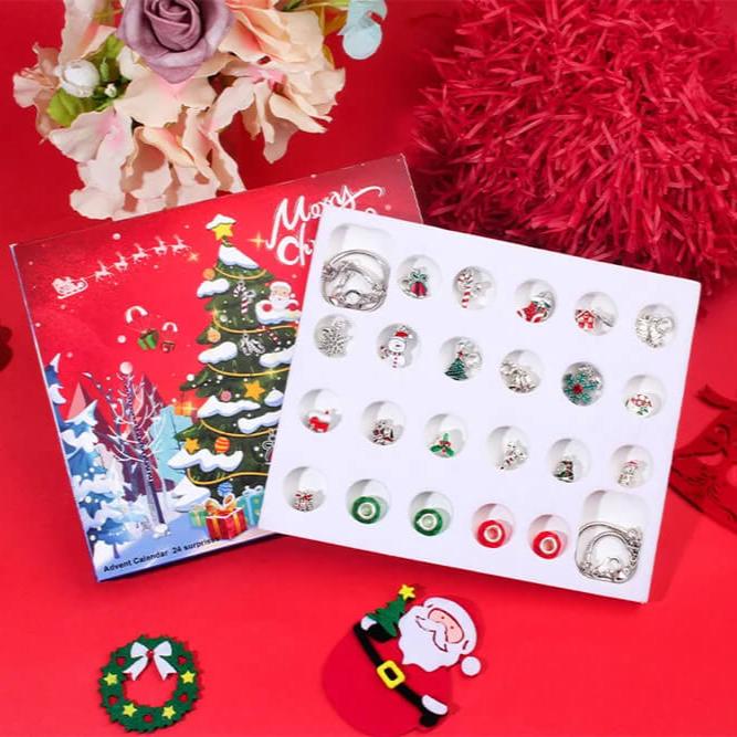 Charméa - 24 Daagse Sieraden Adventskalender voor Meisjes en Vrouwen met Kerstbedels en Armbanden
