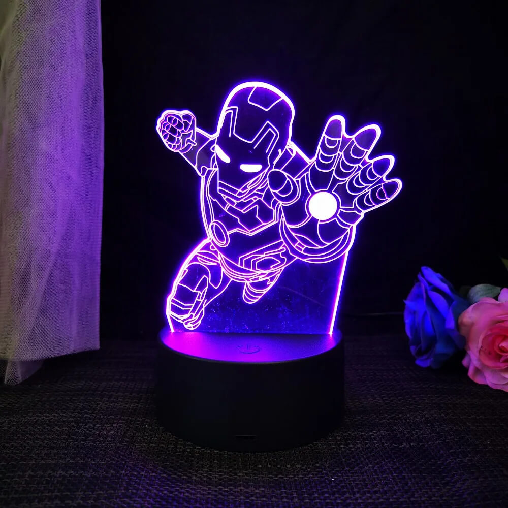 3D Superheld LED Nachtlicht met Afstandsbediening | 16 Kleuren & Aanraking - USB & Batterij Aangedreven Acryl Lamp voor Kinderen & Gameruimte