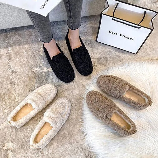 Luxe damesmocassins van pluche lamswol - antislip rubberen zool en ultiem comfort