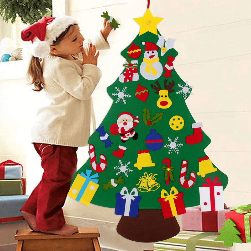 Zelfgemaakte kerstboom van vilt voor kinderen - Laat de kinderen hun eigen kerstboom versieren