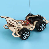 WoodiRace - Houten speelgoedauto met afstandsbediening voor kinderen - In elkaar te zetten 4-wiel-aangedreven speelgoed met doe-het-zelf-technologie