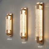LuxeAngle - Wandlamp met Bubbel Kristal en Verguld Metaal | Elegante en Luxe Decoratieve Verlichting voor Slaapkamer & Woonkamer