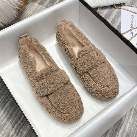 Luxe damesmocassins van pluche lamswol - antislip rubberen zool en ultiem comfort